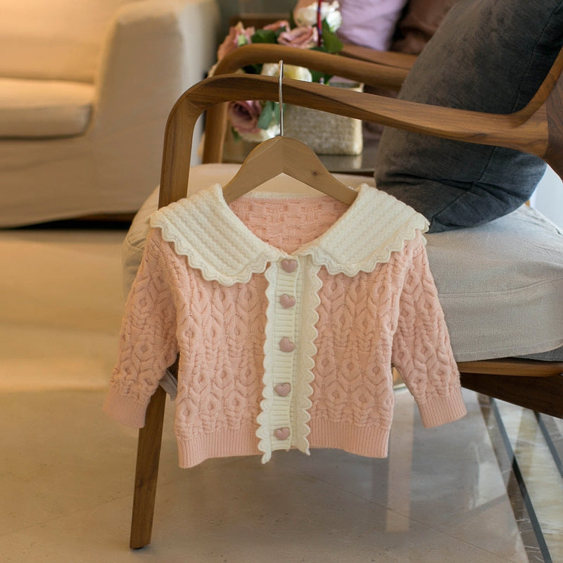 襟付きデザインの女の子用ベビーアウター
