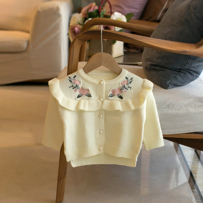 レースディテールが可愛い女の子用カーディガン
