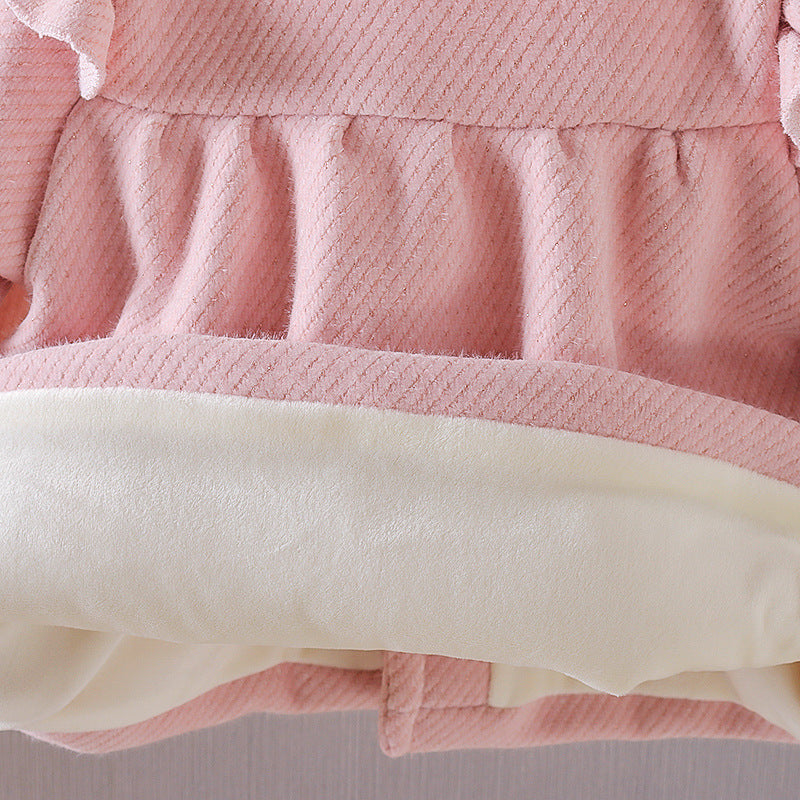 裏起毛コートの背面デザインが分かる画像
