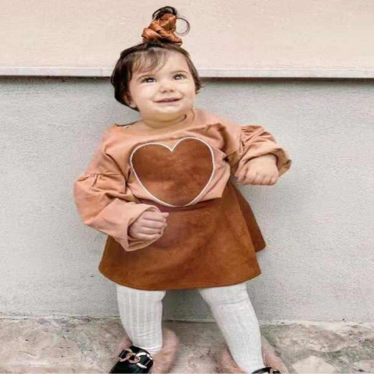 やさしい甘さで毎日がときめく 女の子スウェットセット ハート刺繍トップス×フレアスカート コットン100% ブラウン 90〜130cm