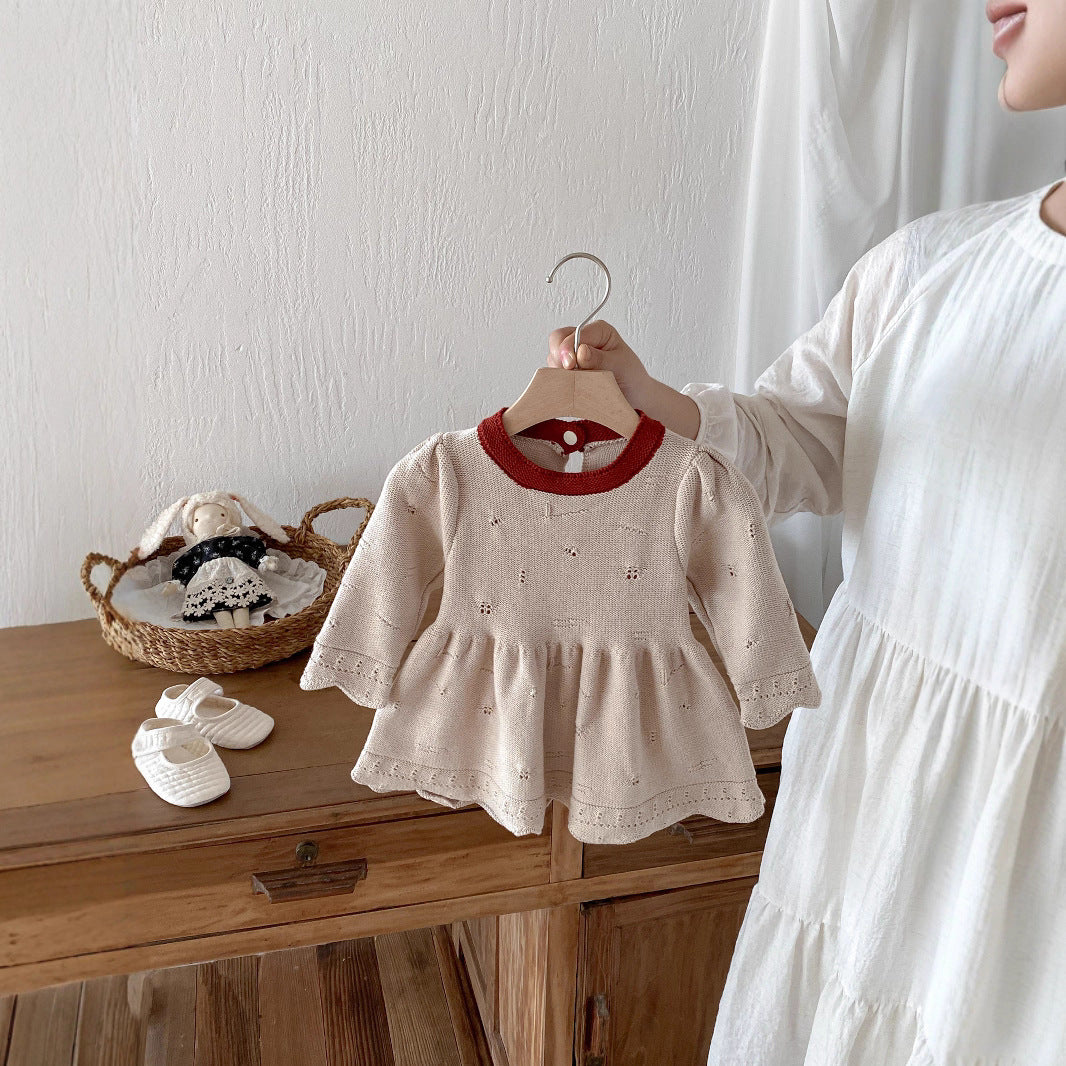 カーキ色のベビーワンピース正面
