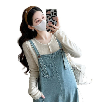 マタニティデニムサロペット 胸当てとショルダーストラップのディテール
