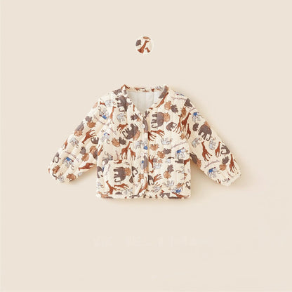 エレファント柄プリントが入ったミルクシルク調生地のキッズコートを平置きにした画像
