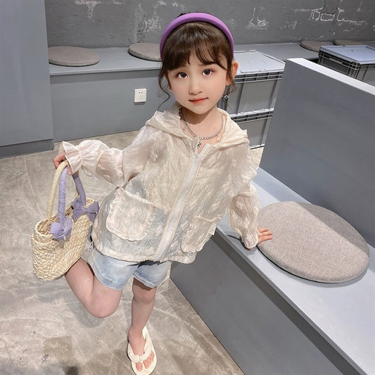 女の子用薄手エアコンジャケット正面写真
