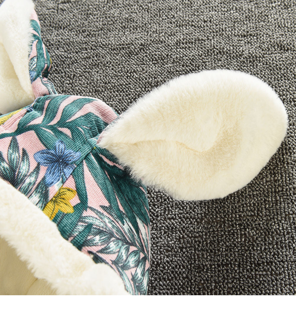 フード付き防寒ジャンプスーツのディテール
