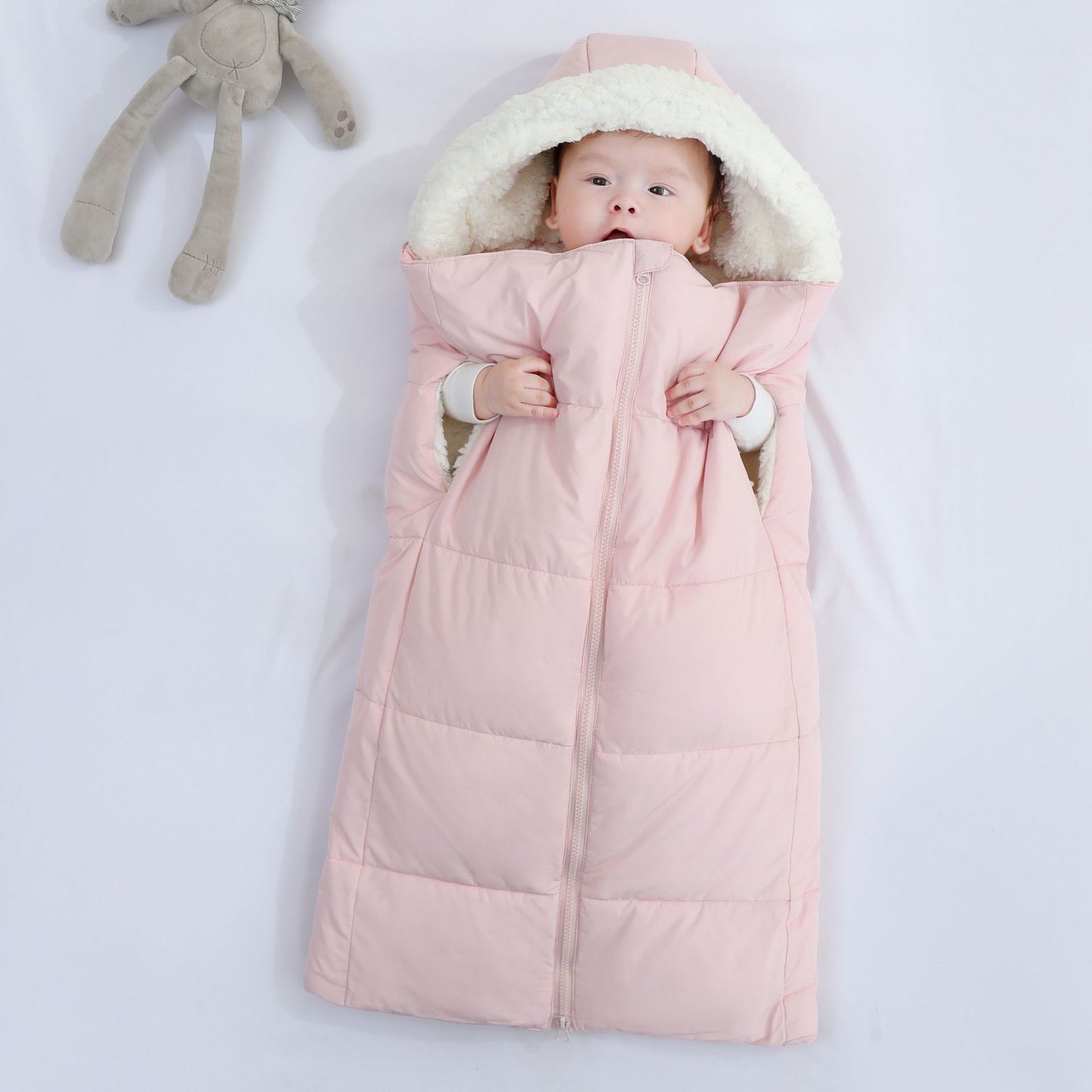 ピンクとパープルとベージュの3色スリーピングバッグを縦に並べた正面イメージ
