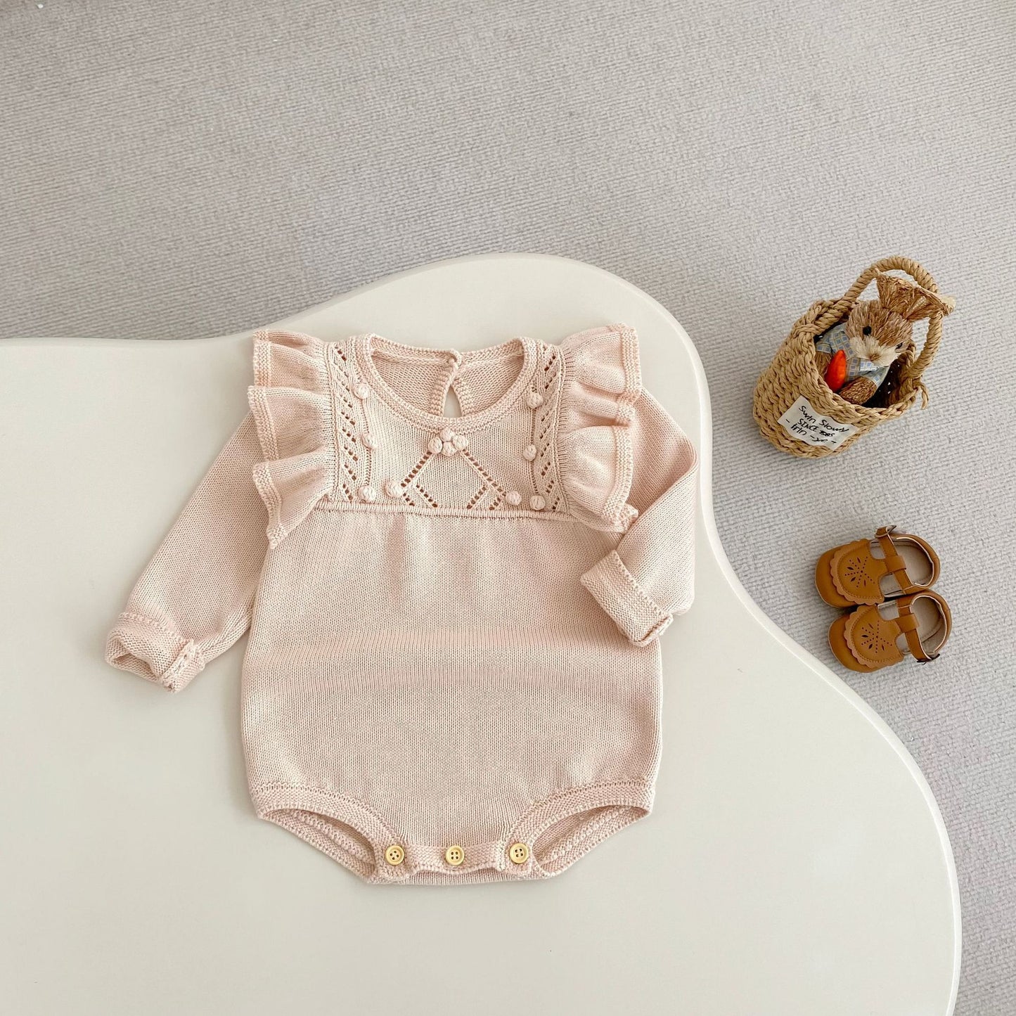 股下スナップボタン付き無地ベビーつなぎの全体画像
