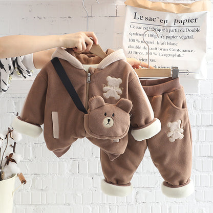 冬のお出かけに最適なキッズ厚手ボアコート
