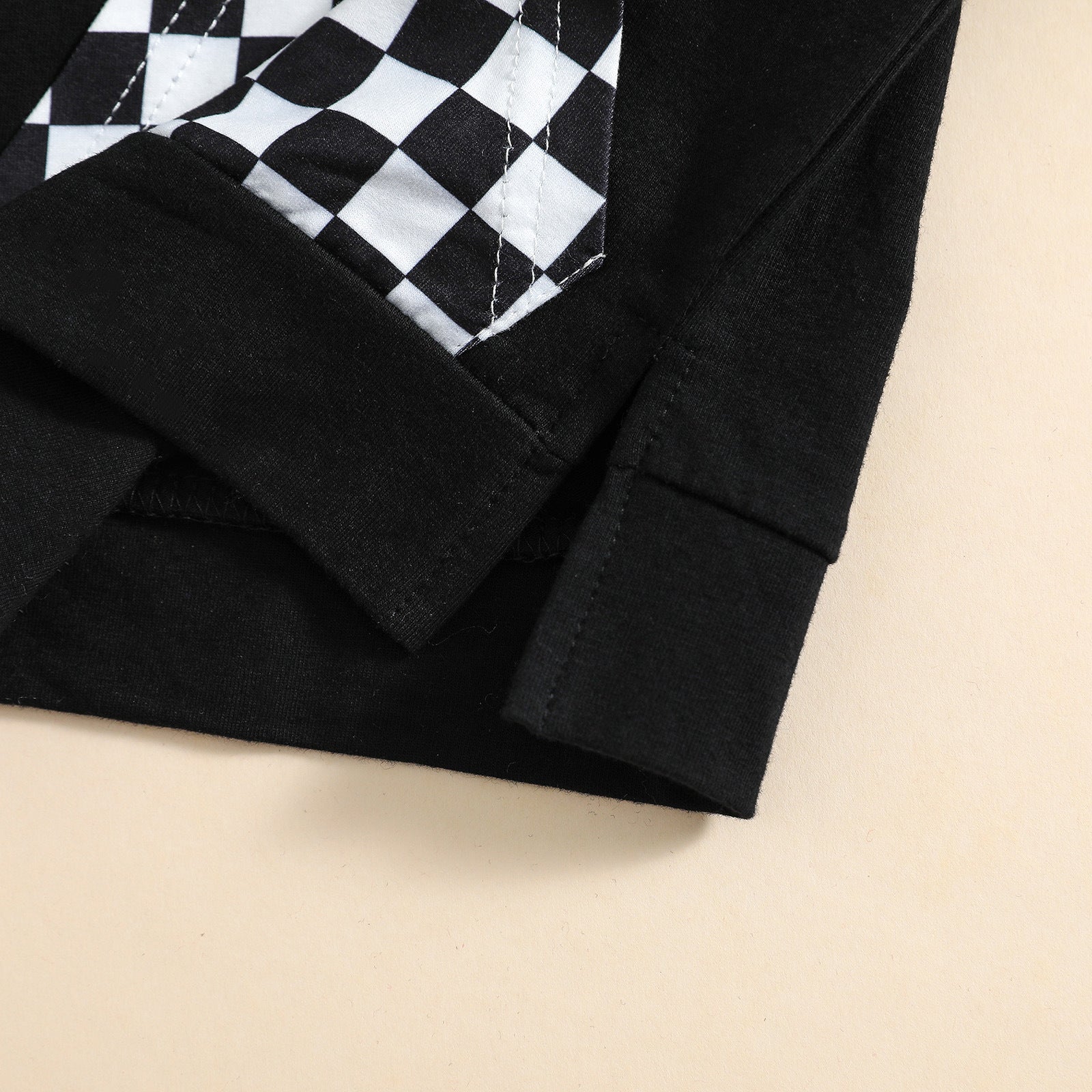 コットン素材で通気性の良い春秋向けベビーセットアップ
