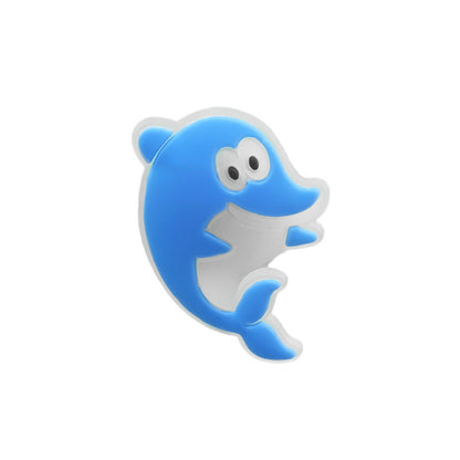ブルーの海のいきものモチーフシューズチャーム（イルカ風デザイン）をアップで撮影した画像

