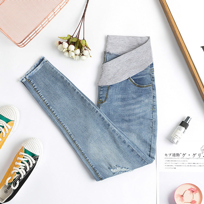マタニティデニムパンツの平置きイメージ

