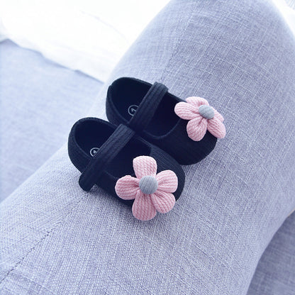 滑り止め付きコンポジットソールのベビー靴
