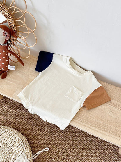 半袖ボディスーツの置き撮りコーディネートイメージ
