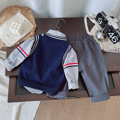 ゾウ柄ニットベストのディテール
