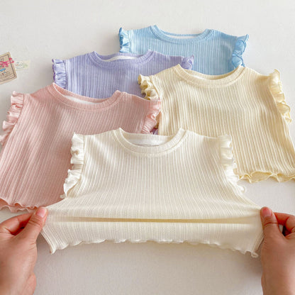 木耳フリルベストの首元と裾のディテール 生地感が分かるアップ
