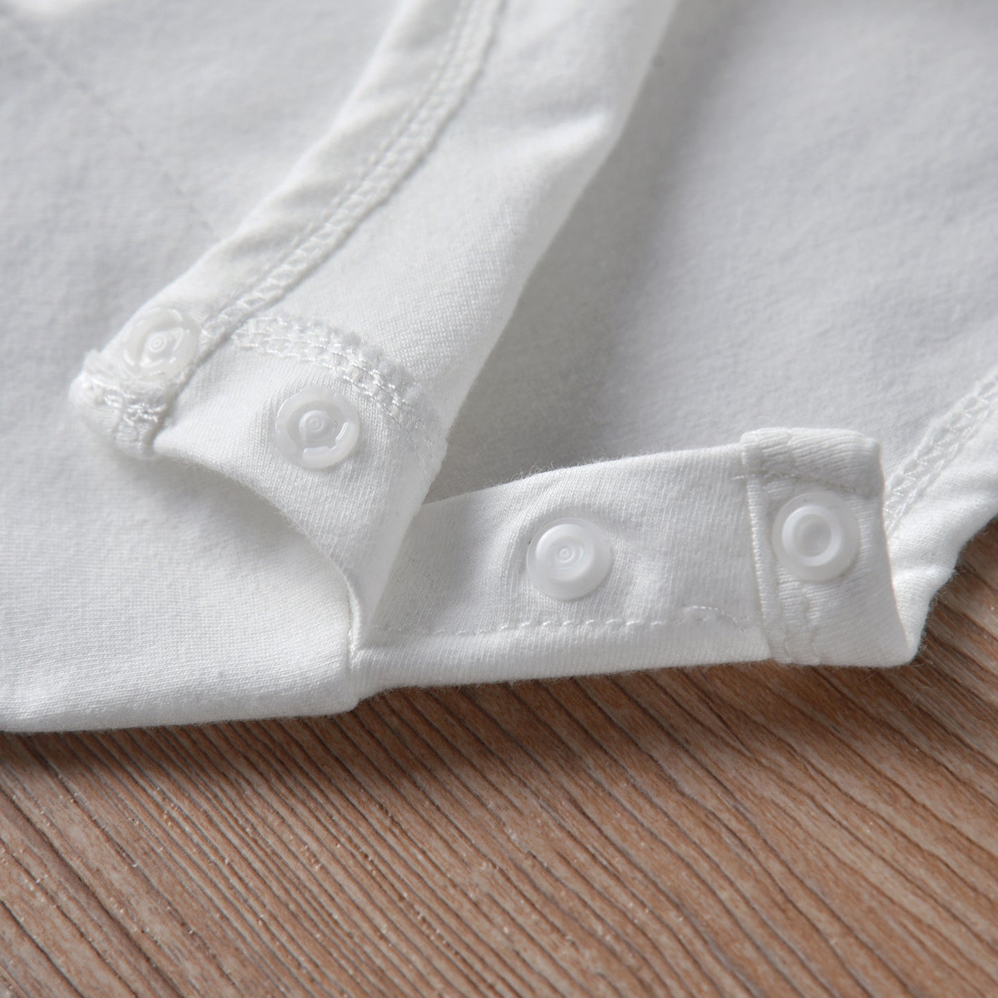 ぐっすり快適なねんね時間をかなえる 赤ちゃん長袖パジャマロンパース ゾウ柄ボーダー ポリエステル 60–100cm