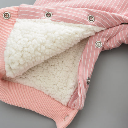 厚手コットン素材のフード付きベビー服
