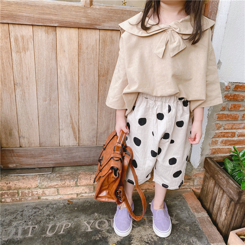 ウエストゴム仕様のガールズパンツ
