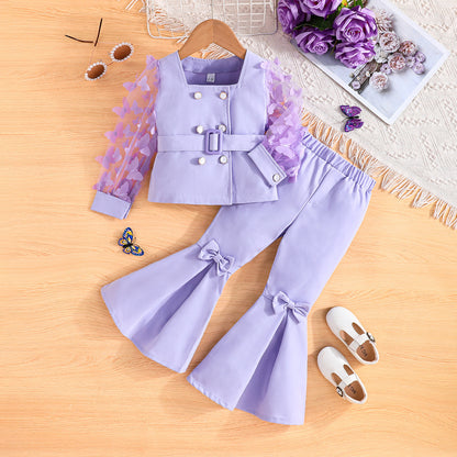 パープルのメッシュ袖トップスとベルボトムパンツの女の子用セットアップを平置きした写真
