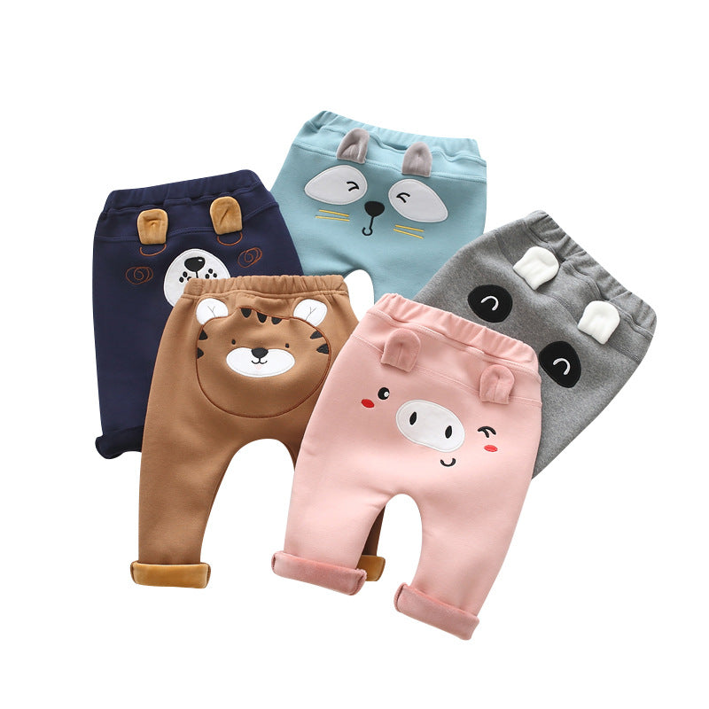 おしり部分にアニマルモチーフが入ったベビー用PPロングパンツの集合カット
