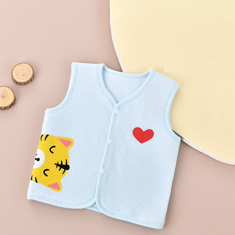 ブルーカラーの爽やかな印象のベビーコットンベスト
