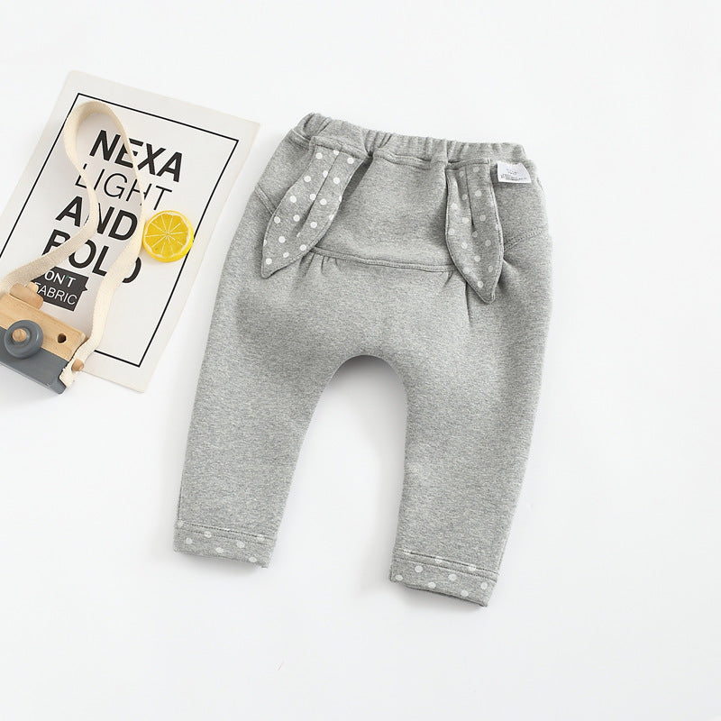 柔らかいコットン素材とふわふわ裏地の質感アップ
