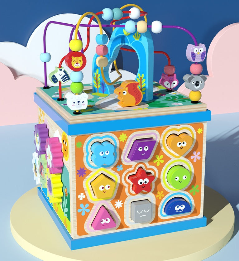 カラフルな幼児向けアクティビティキューブ
