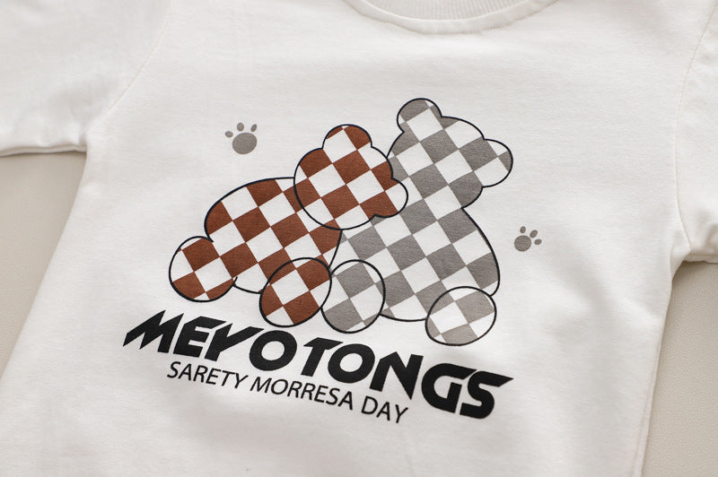 くまカートゥーン柄が映える男の子用コットンアウター
