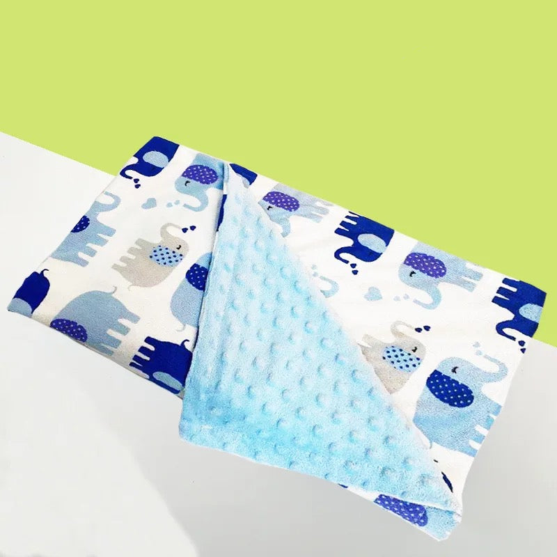 フランネル×フォームフリース ベビーブランケット ブルーのぞう柄でやさしい印象（お昼寝ブランケット）
