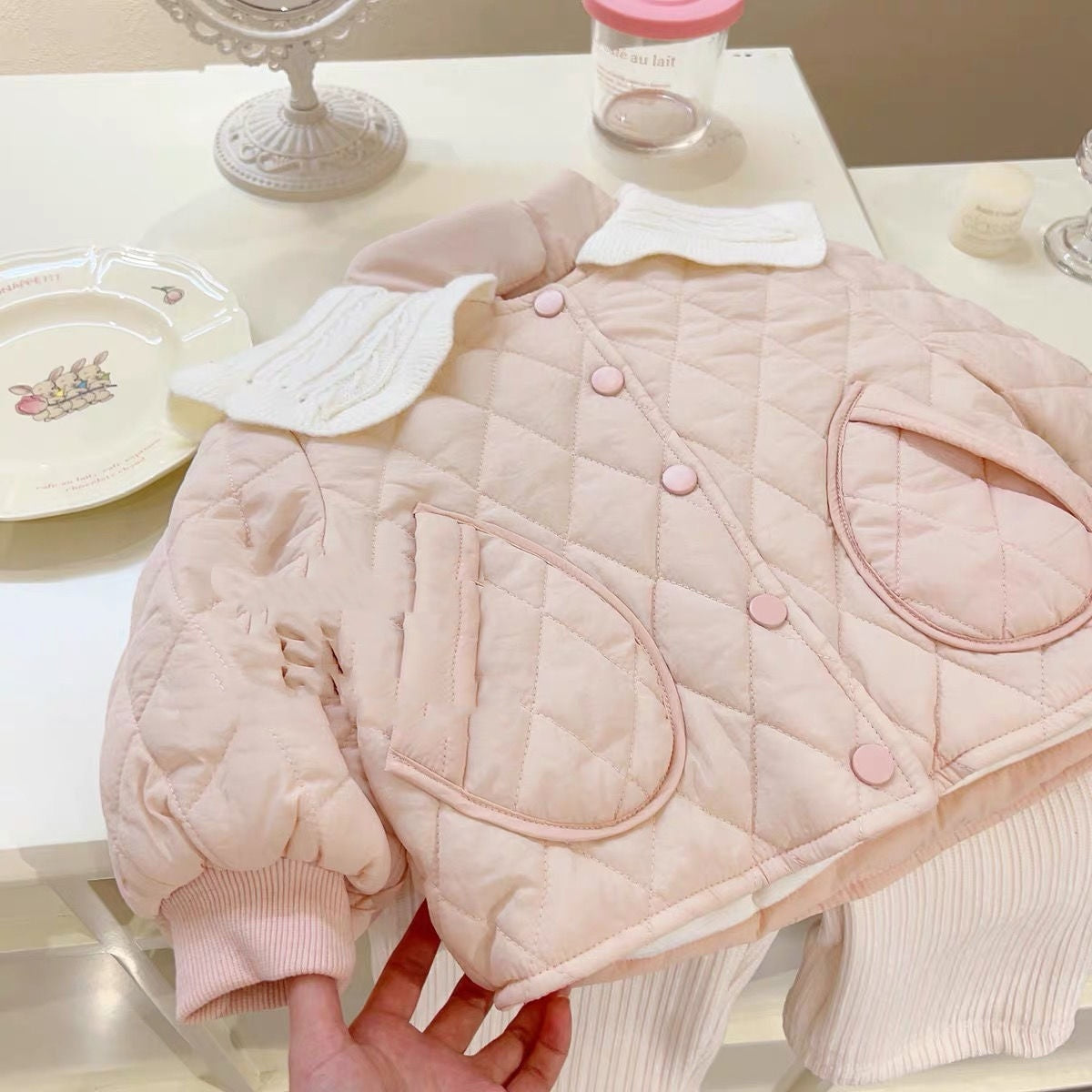 中綿入りガールズ冬用コートの質感アップ
