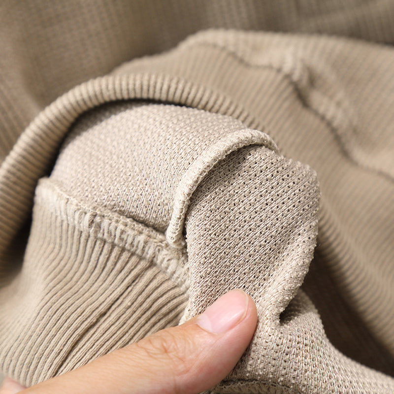 胸元にカートゥーンロゴとレター柄が入った男の子トレーナー
