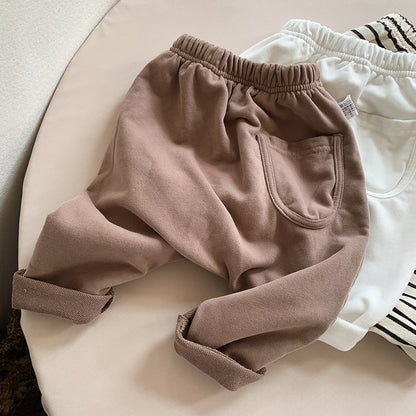 ストライプ柄の男の子ベビーパンツ
