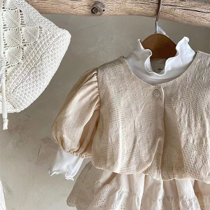 花柄刺繍入りのジャカードベビートップス
