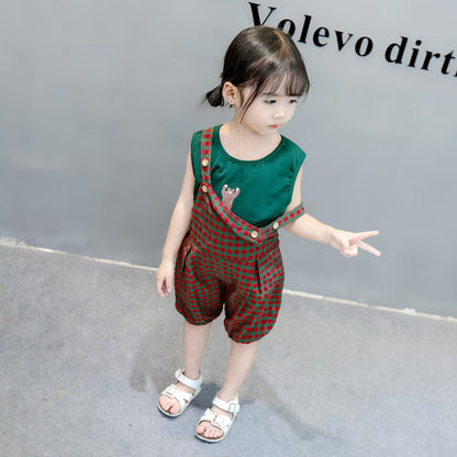 元気に動けて夏コーデが即完成する 子どもビブオーバーオール チェック柄 五分丈サロペットパンツ 80〜110cm