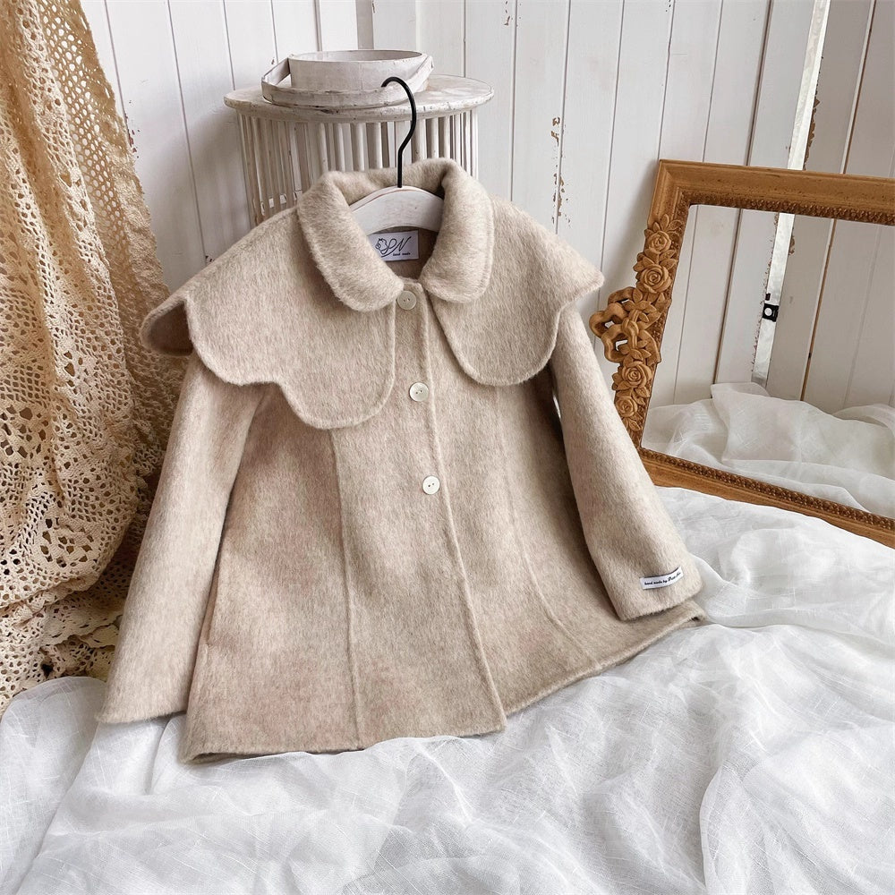 ライトオーツベージュの女の子用ウールコート全体写真
