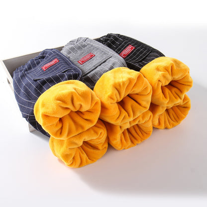 チェック柄キッズパンツは公園遊びでも動きやすいゆったりシルエットのロング丈
