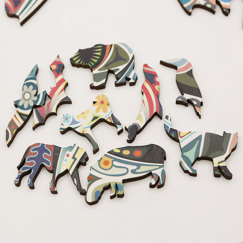 A3サイズパズルの組み立て途中を俯瞰で撮影し、複雑な模様がどのように接続されていくかを視覚的・教育的に説明した長文ALTテキスト。
