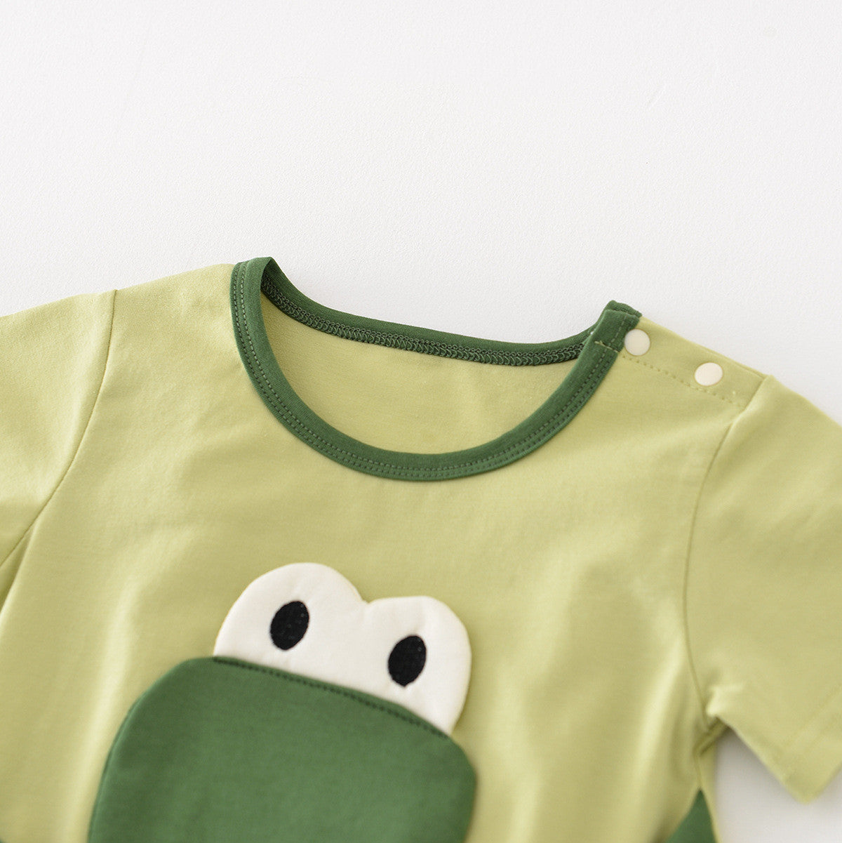 まんまる可愛いおでかけが楽しくなる 赤ちゃん半袖ロンパース 立体恐竜アップリケ ライトグリーン コットン 66〜90cm