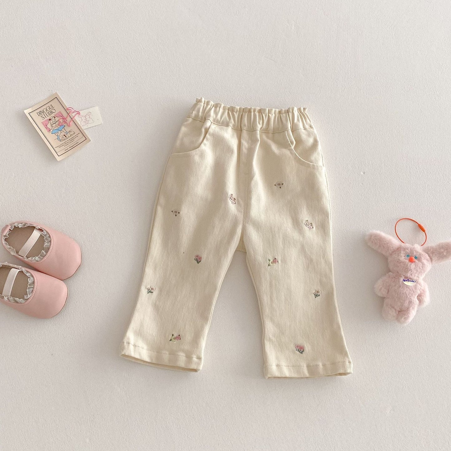 コットン長袖シャツの袖ディテール
