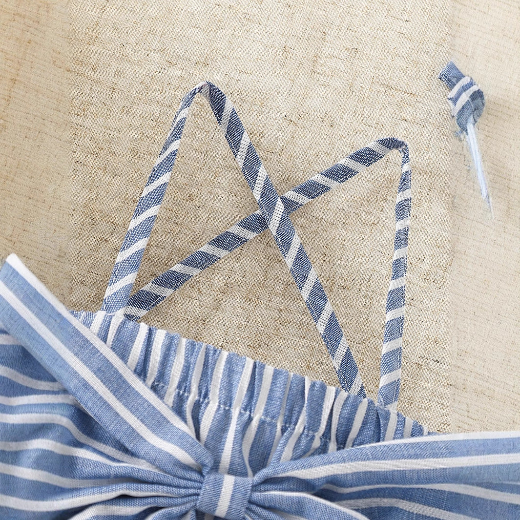 涼しく可愛くおめかしできる 女の子サロペットロンパース ブルー×ホワイトストライプ 大きめリボン ポリエステル ノースリーブ ヘアバンド付き 1〜24ヶ月