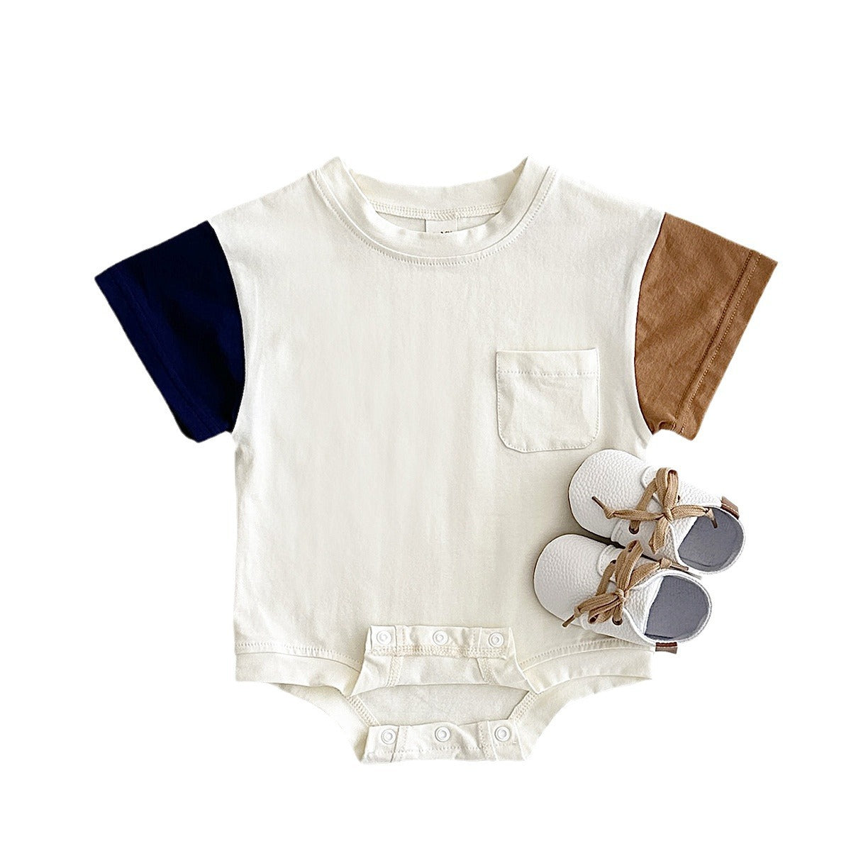 ブルー配色の半袖ボディスーツ正面デザイン
