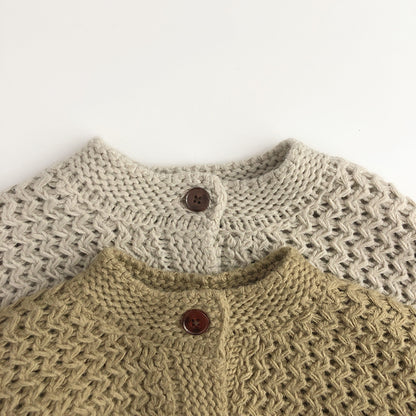 デッドリーフカラーの厚手カーディガン
