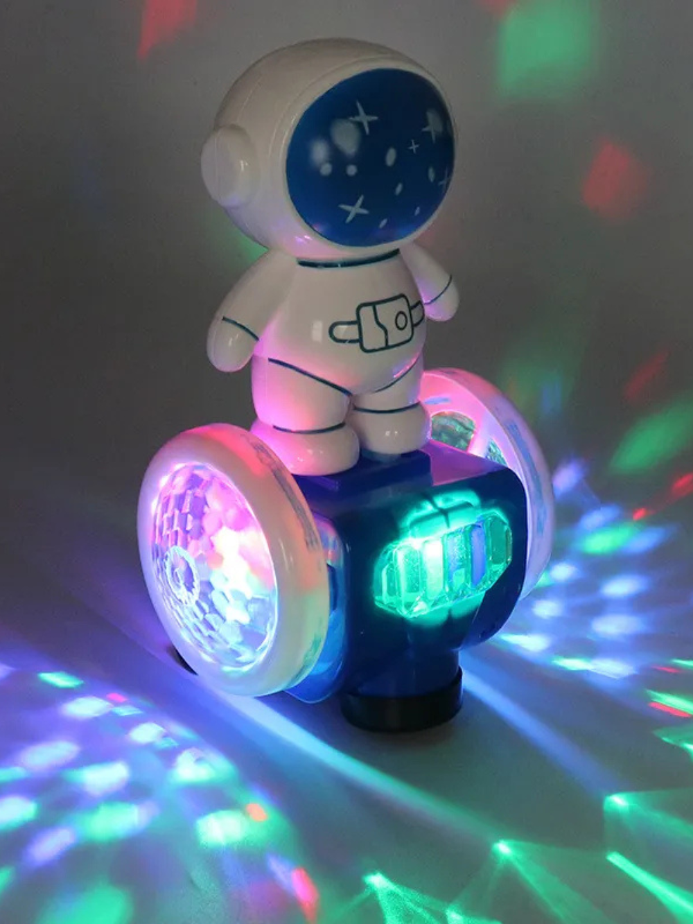 光が床に広がる宇宙飛行士バランスビークルの走行イメージ
