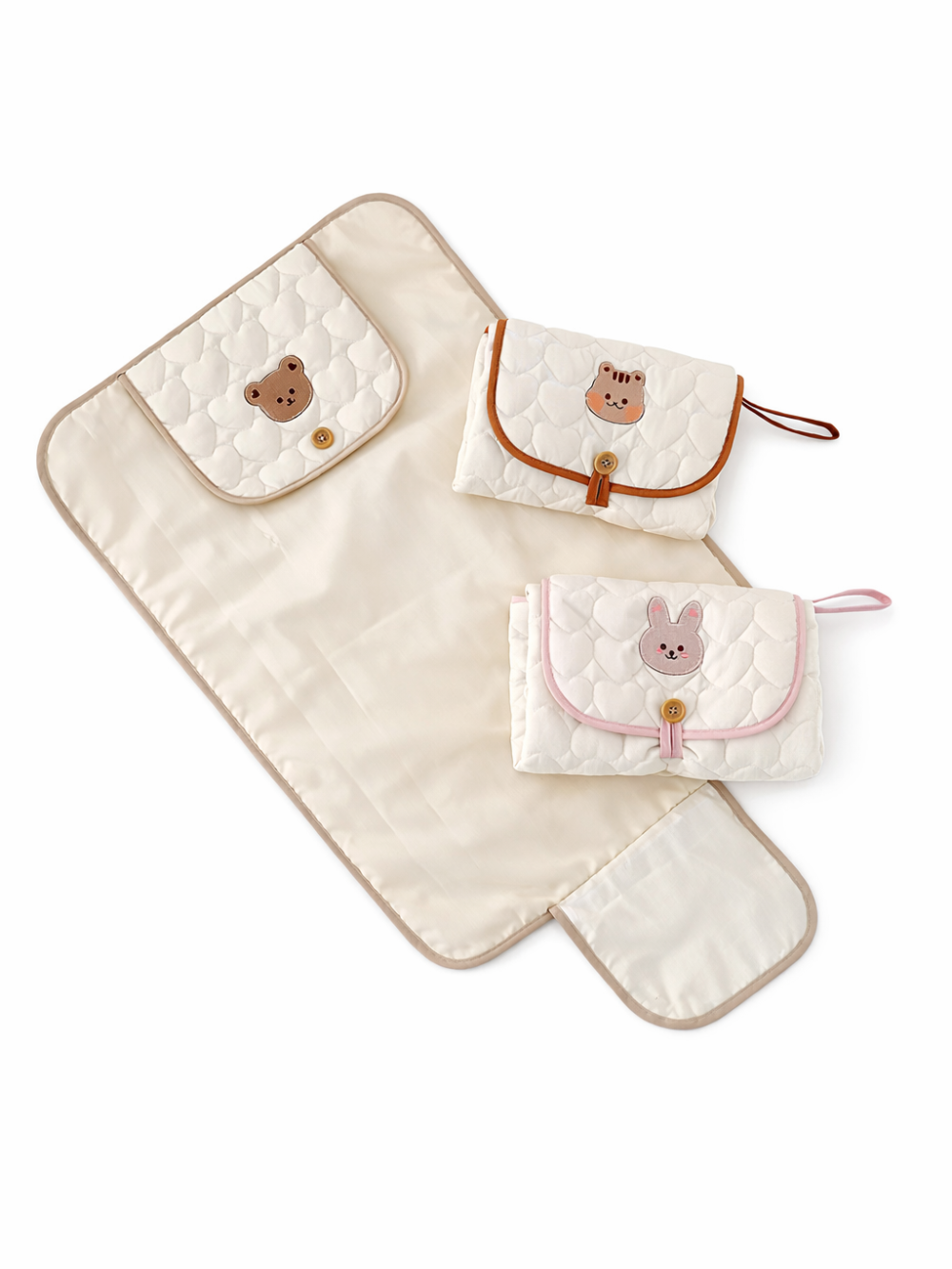 携帯用ベビー防水おむつ替えシート（収納ポーチ一体型・くま/うさぎ/りす）セット全体イメージ
