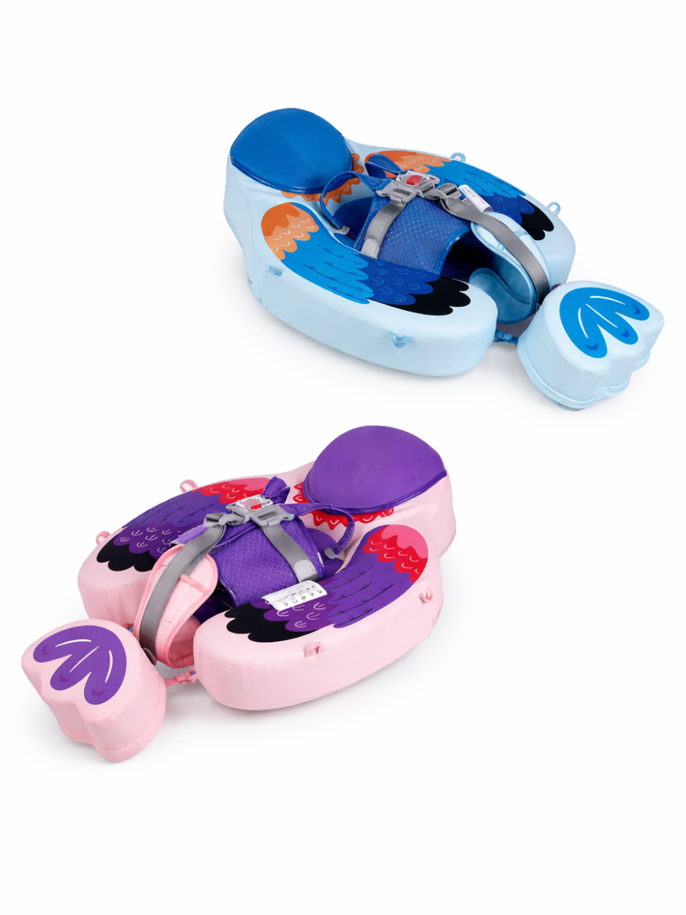 淡いブルーと淡いピンクの幼児用スイムフロート2点（翼デザイン・安全ベルト付き）を、白背景に並べて撮影した商品画像。
