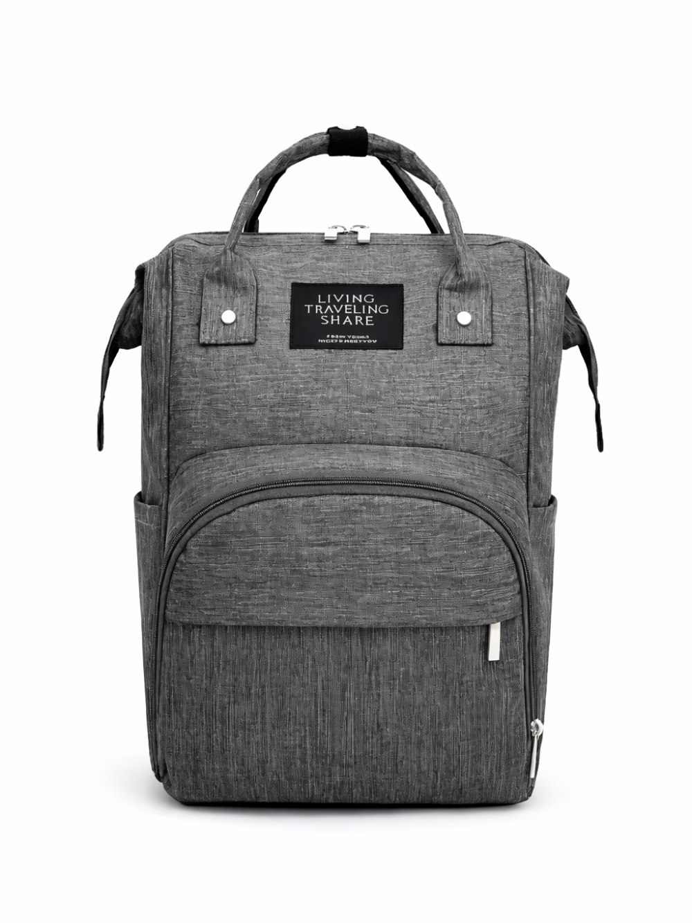グレーのマザーズリュック（おむつ替えバッグ）。前面ジッパーポケットとサイドポケット付き。白背景のスタジオ撮影。