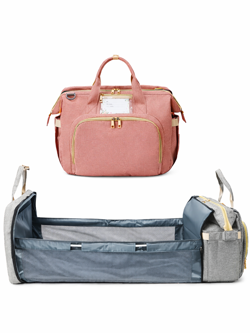 白い背景の上に、ピンクのマザーズバッグと、下に展開されたグレーのポータブルベビーベッドが写っている。バッグはゴールドのファスナーと持ち手付きで、ベビーベッドはメッシュ側面と収納部が見える状態になっている。