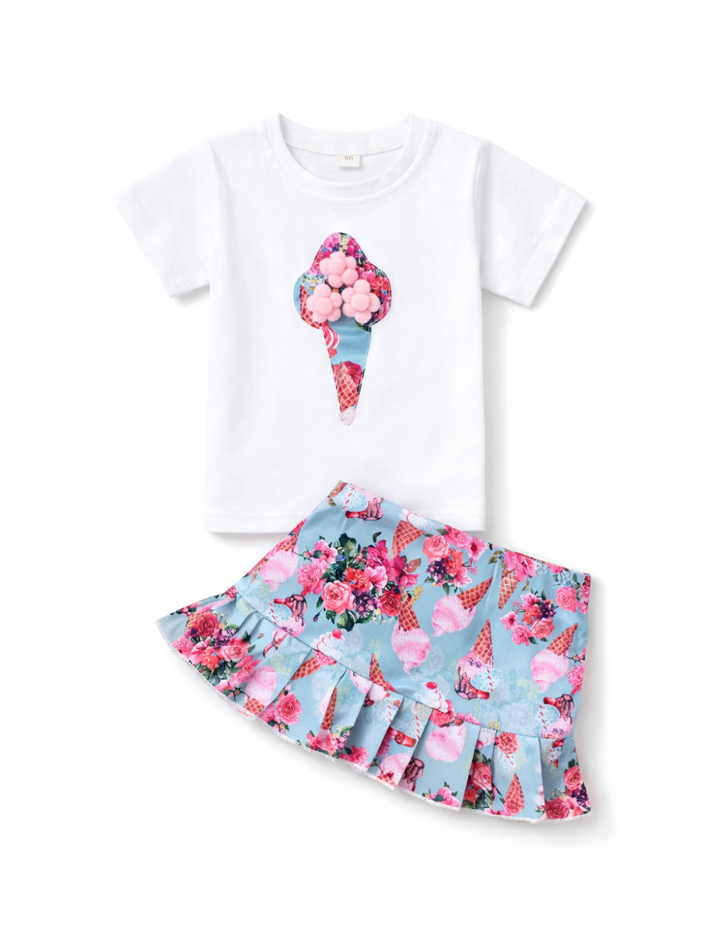 白い半袖Tシャツ（アイスクリームのアップリケ付き）と、水色ベースに花柄とアイス柄が入ったフレアスカートの女の子用2点セットを、白背景に並べた商品画像。