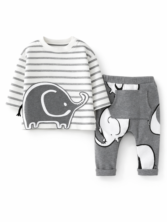 白背景のスタジオ風商品写真。グレー×白の2点セットが並べて配置されている。左は白地にグレーのボーダー柄の長袖トップスで、裾付近に大きなゾウのイラストがプリントされている。右は杢グレーのロングパンツで、白いゾウ柄が大きく入っており、ウエストはゴム仕様。裾は折り返しのリブ風デザインになっている。
