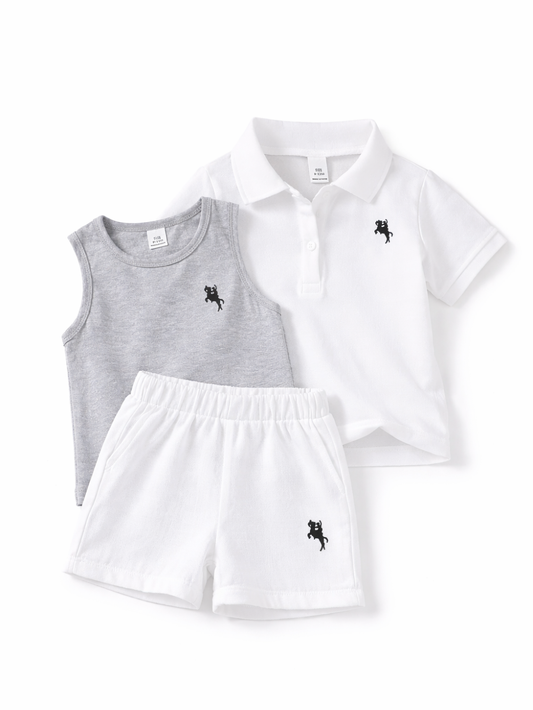 キッズ用の3点セット。白いポロシャツ、グレーのタンクトップ、白いショートパンツに黒のワンポイント刺繍が入ったデザインで、白背景に平置き撮影されています。
